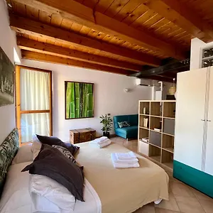  Apartment Bright, Cozy In The Heart Of